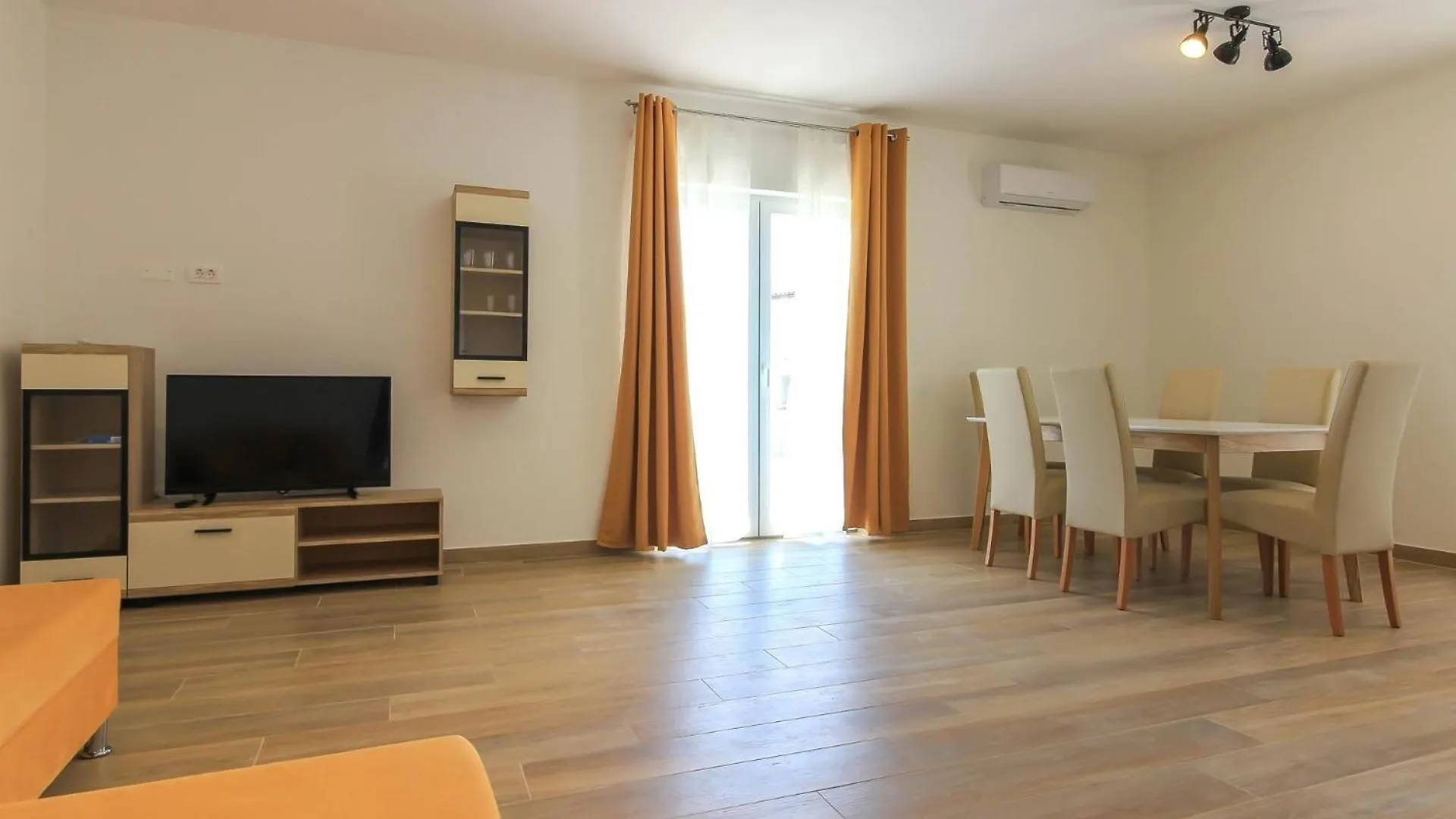 Ferienhaus Mit Privatpool Fuer 7 Personen Ca 120 Qm In Medulin, Istrien Suedkueste Von Istrien Pula Holiday home