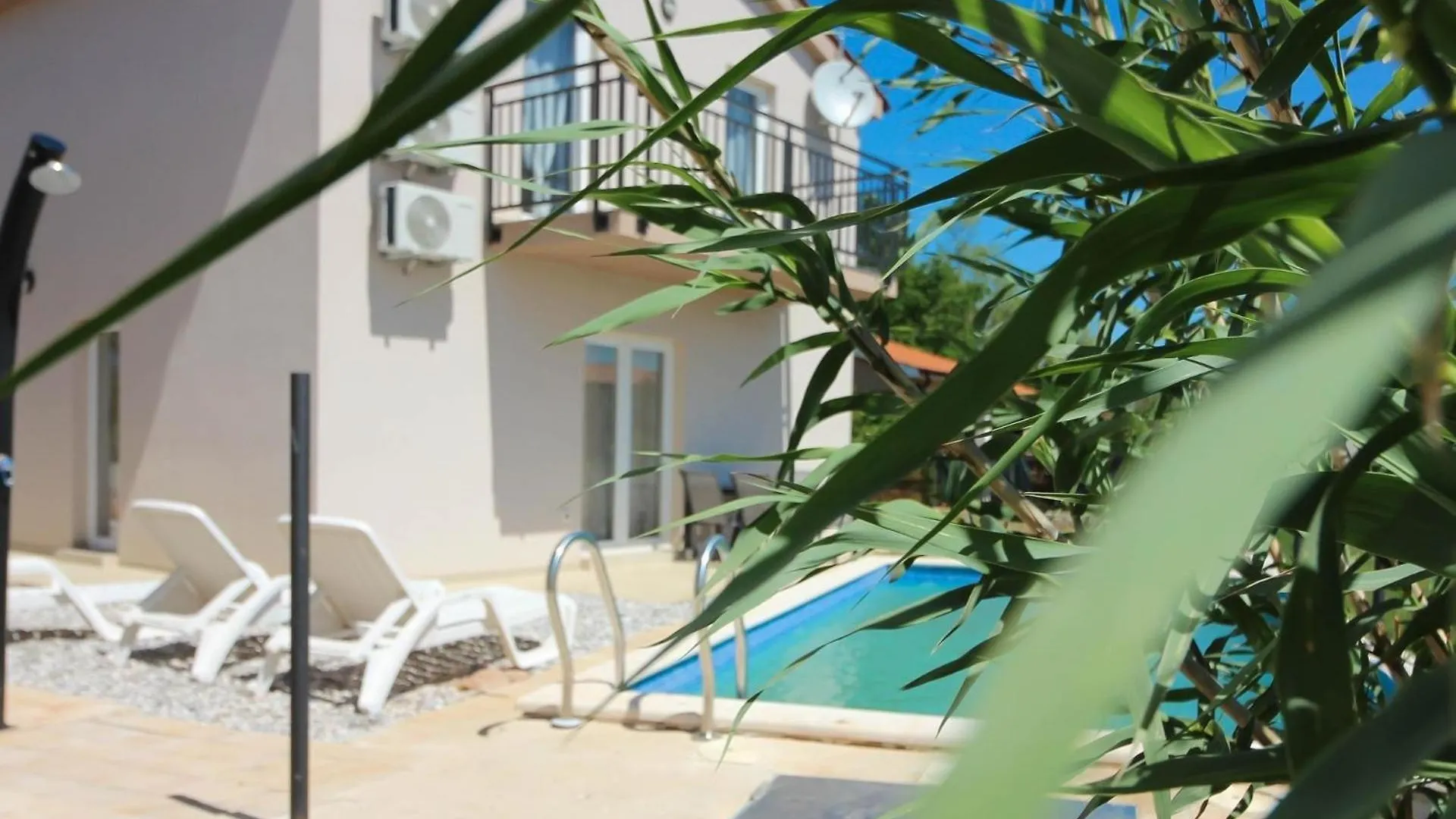 Ferienhaus Mit Privatpool Fuer 7 Personen Ca 120 Qm In Medulin, Istrien Suedkueste Von Istrien Vikendica