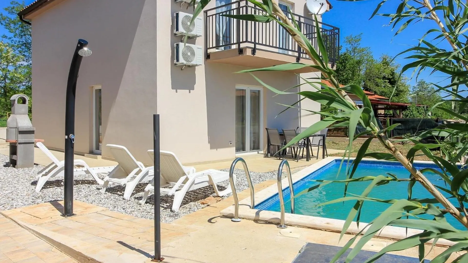 Ferienhaus Mit Privatpool Fuer 7 Personen Ca 120 Qm In Medulin, Istrien Suedkueste Von Istrien